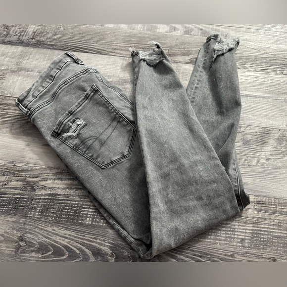 American Eagles Women Size 12 Regular Gray Curvy Highest Rise Jegging Distressed - Picture 12 of 12